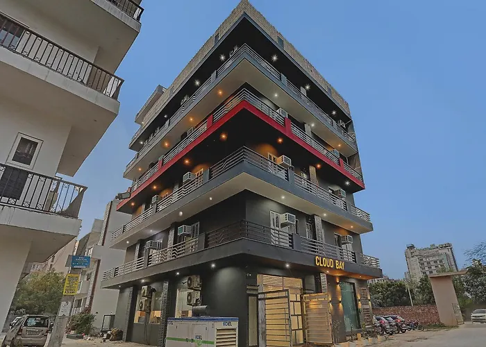 Super Townhouse Cloud Bay, Near Genpact, Sector-69, Gurgaon