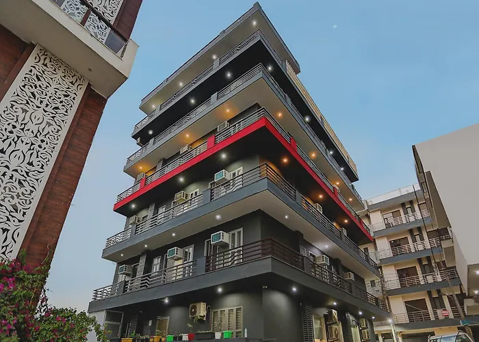 Super Townhouse Cloud Bay, Near Genpact, Sector-69, Gurgaon